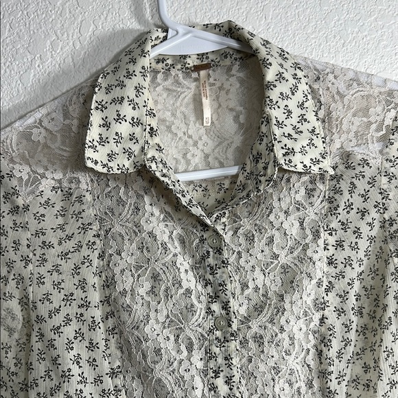 Free People Floral Lace Button-up Women's Top XS - Picture 3 of 6